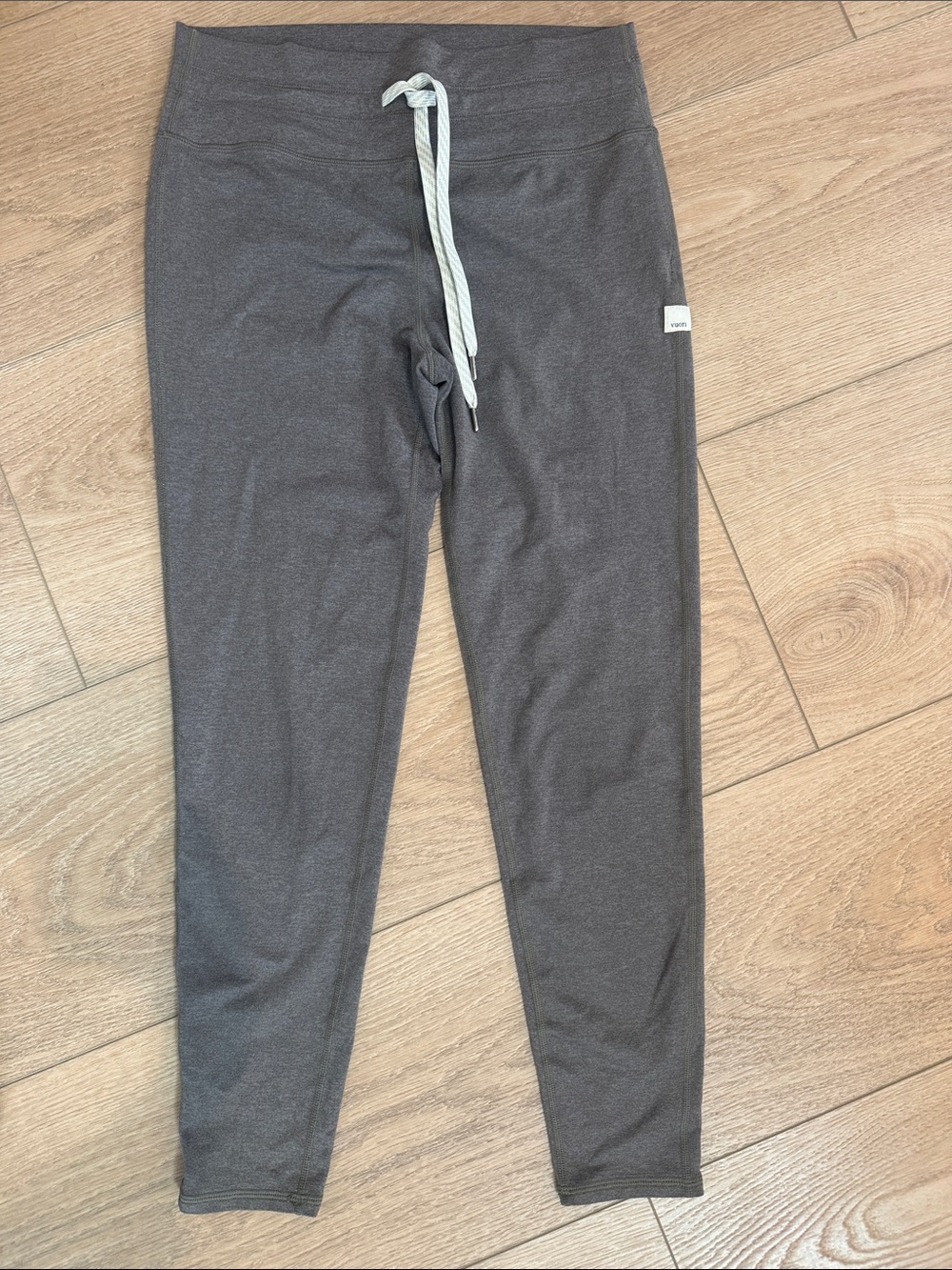 Vuori Halo leggings size small